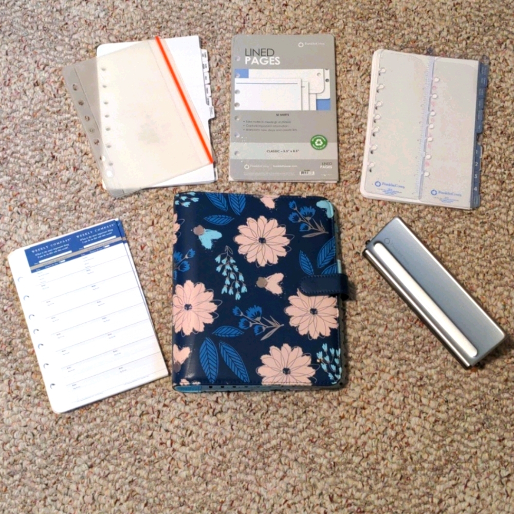 Franklin Covey Planner Love Binder & accessories
